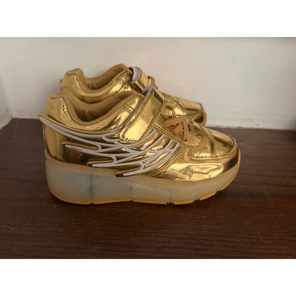 Kids 2 light up golden wheel shoes
